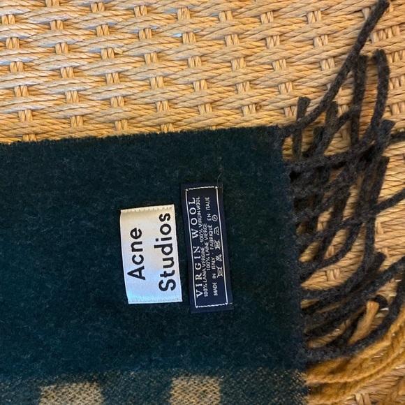 Acne Studios Woman Power Wool Scarf - Picture 4 of 4